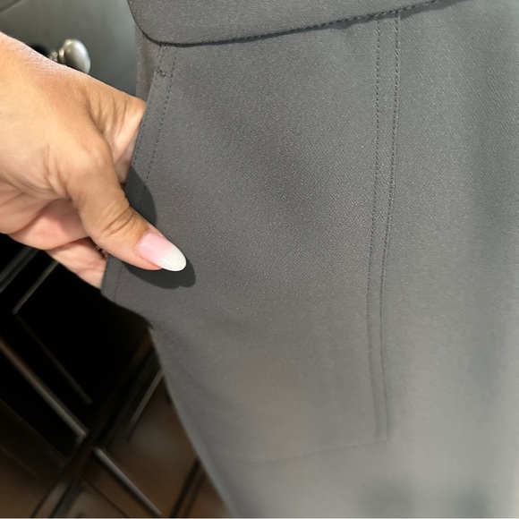 Banana Republic Sleeveless Gray Button-Front Faux Belted Dress Size 4 - Picture 6 of 12